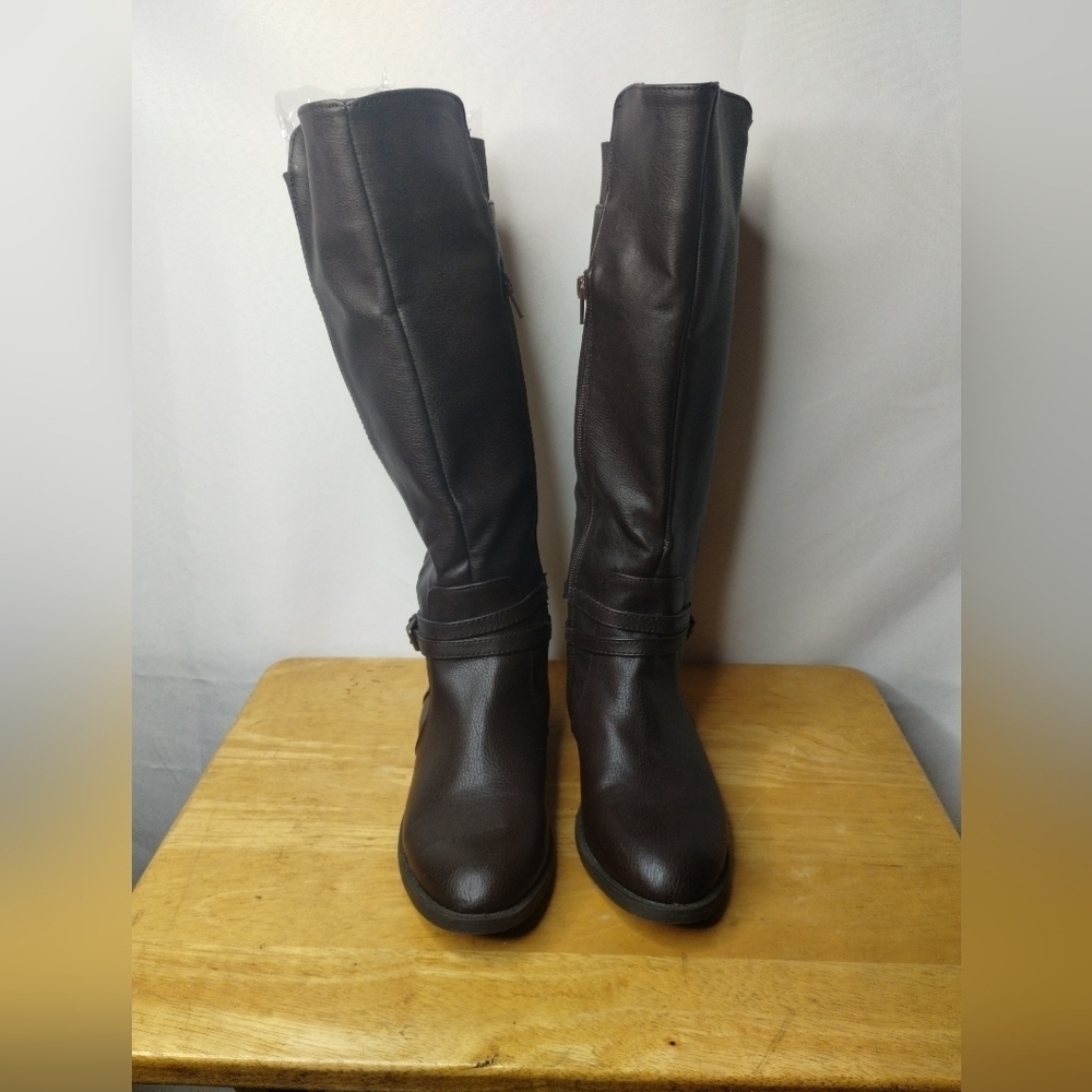 New Directions Women's size 7.5 Brown boots - Picture 2 of 7